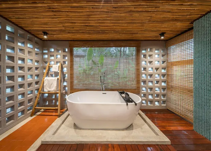 Phapok Eco รีสอร์ท 4*